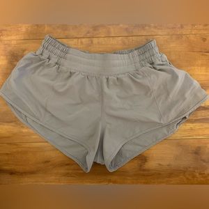 Rhino Grey Lululemon Hotty Hot Low-Rise Lined Short 2.5"
